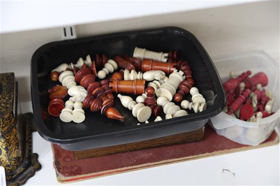 A late Victorian carved and stained ivory chess set, kings 3.75in.